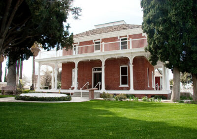 Photo of the outside of the Estudillo Mansion.